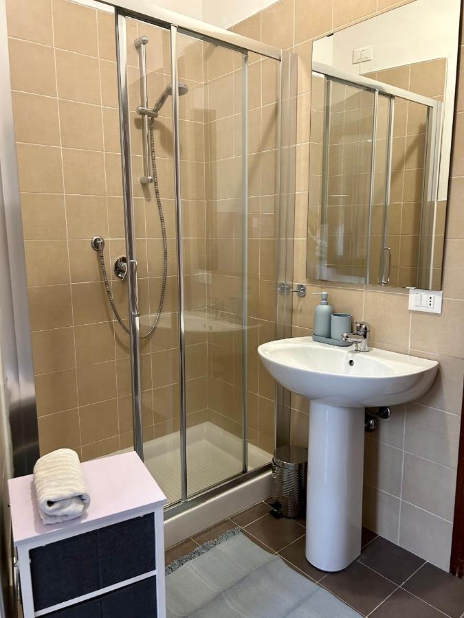 Tua Duplex Apartment Salo Bagian luar foto