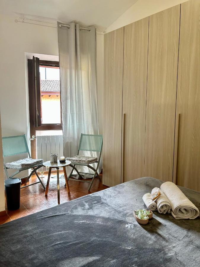 Tua Duplex Apartment Salo Bagian luar foto